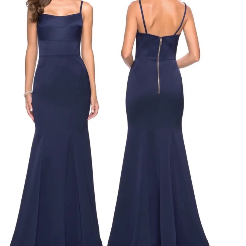 NWOT La Femme navy trumpet gown